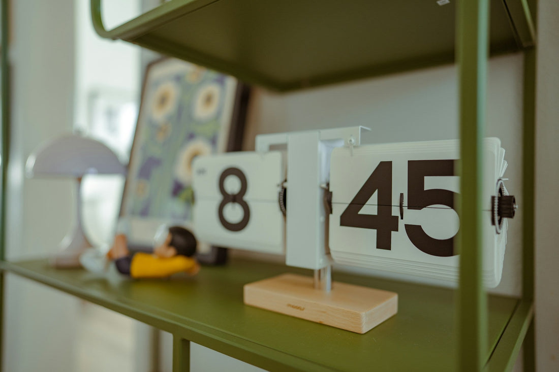 Retro-Inspired Home Decor: How to Bring Nostalgia Into a Modern Space