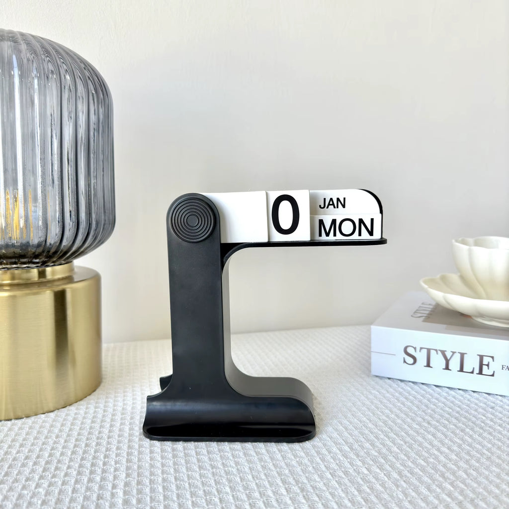 Daily Marker — Minimal Perpetual Desk Calendar